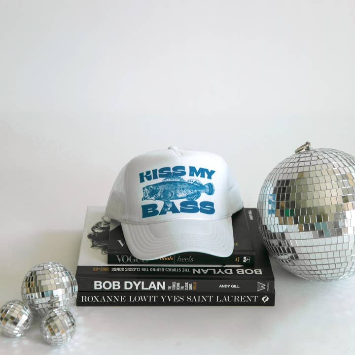 Electric label - Wholesale Trucker Hat - Unisex - Kiss My Bass Trucker hat