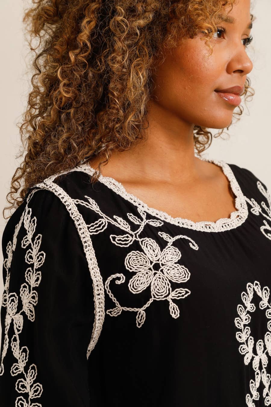 DIX-ONZE - Wholesale T-Shirt - Women's - Embroidered Top with 3/4 Sleeves – Lace Trim1