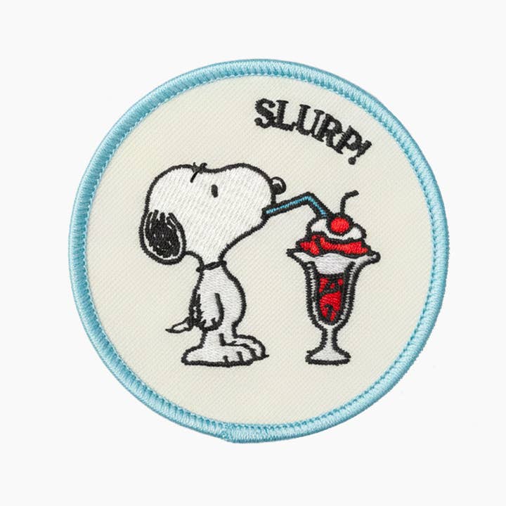 Snoopy “Slurp” Iron-On Embroidered Patch – 7.5 cm for wholesale by Titlee