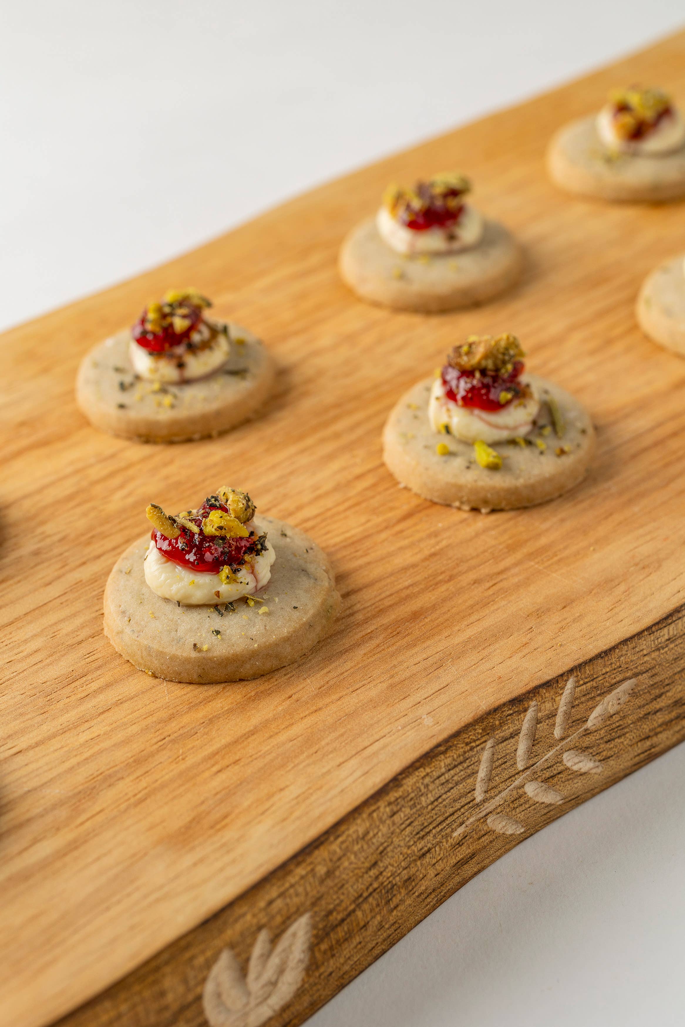 Crackerology - Wholesale DIY Food Kit - Red Wine & Rosemary Appetizer Kit4