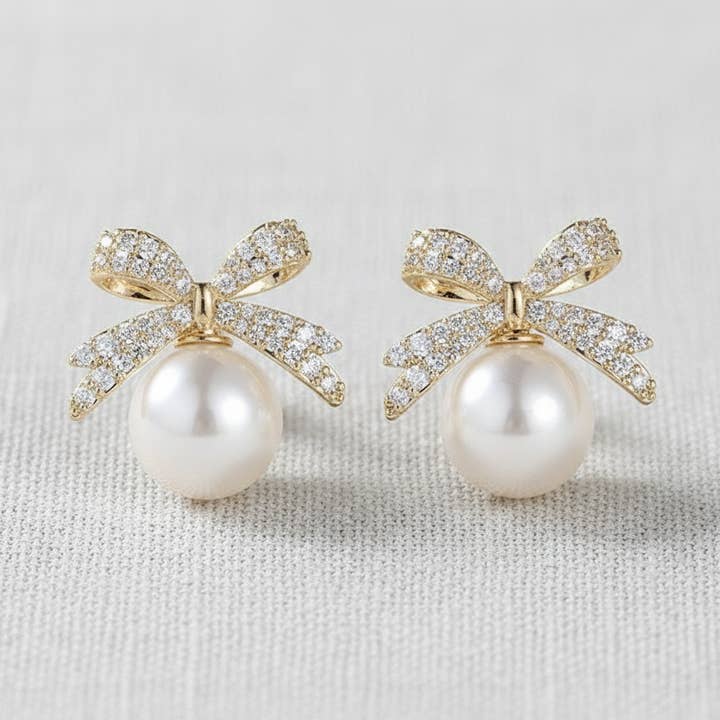 Boucles d'oreilles à tige avec perles pour la vente par camilla dovey