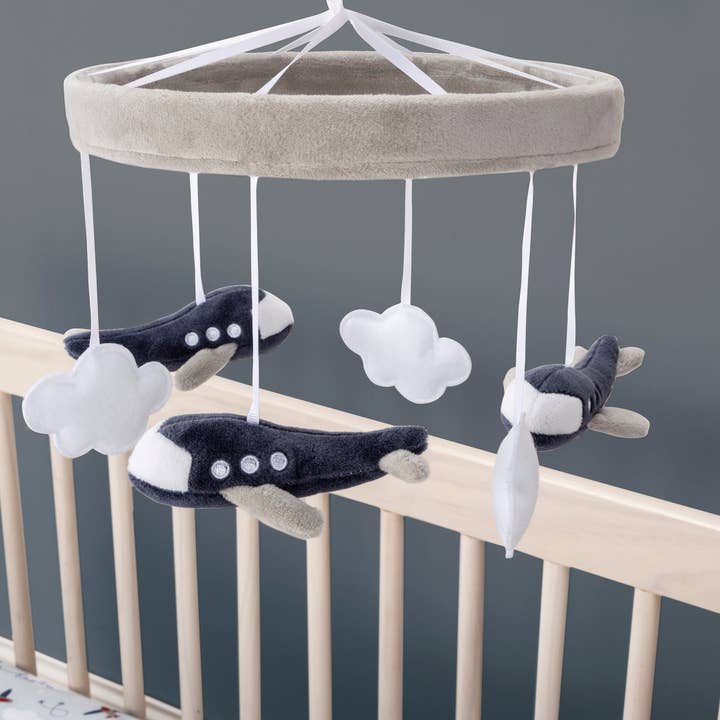 Culla musicale Airplane Baby Mobile di Sammy & Lou® per la vendita all'ingrosso da parte di Trend Lab