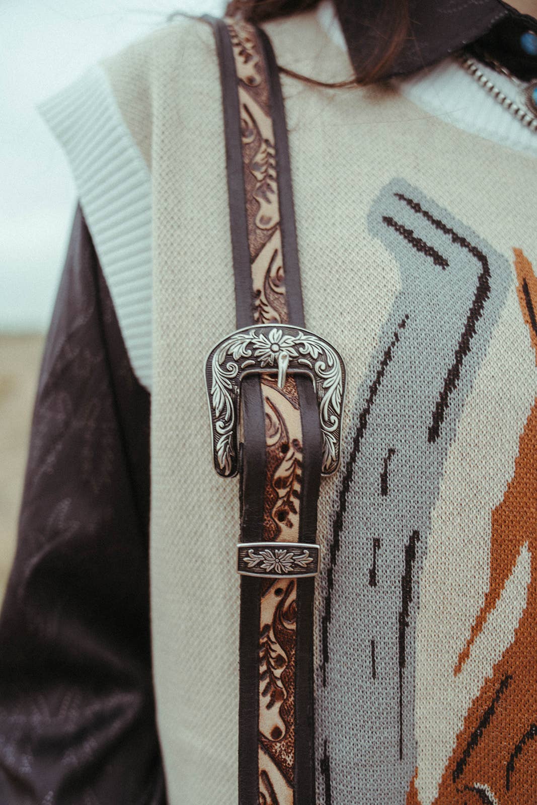 Haute Southern Hyde – Großhandel Umhängetasche - Damen – The Tamar von Haute Southern Hyde – Handbemalte Kochleder-Tasche11