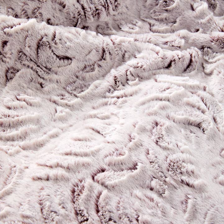 Duke Imports - Wholesale Throw Blanket - "Rose" Faux Fur Plush Throw Blanket - 50"x70"4