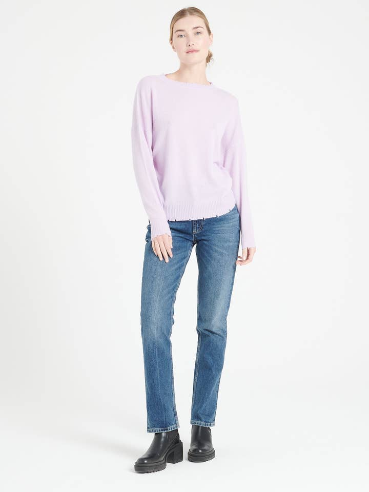 Round neck sweater with scalloped finishes in cashmere MIA 17 for wholesale by STUDIO CASHMERE8