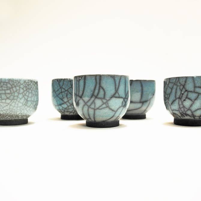 Caneca Raku única feita à mão por atacado de Studio Perlettes