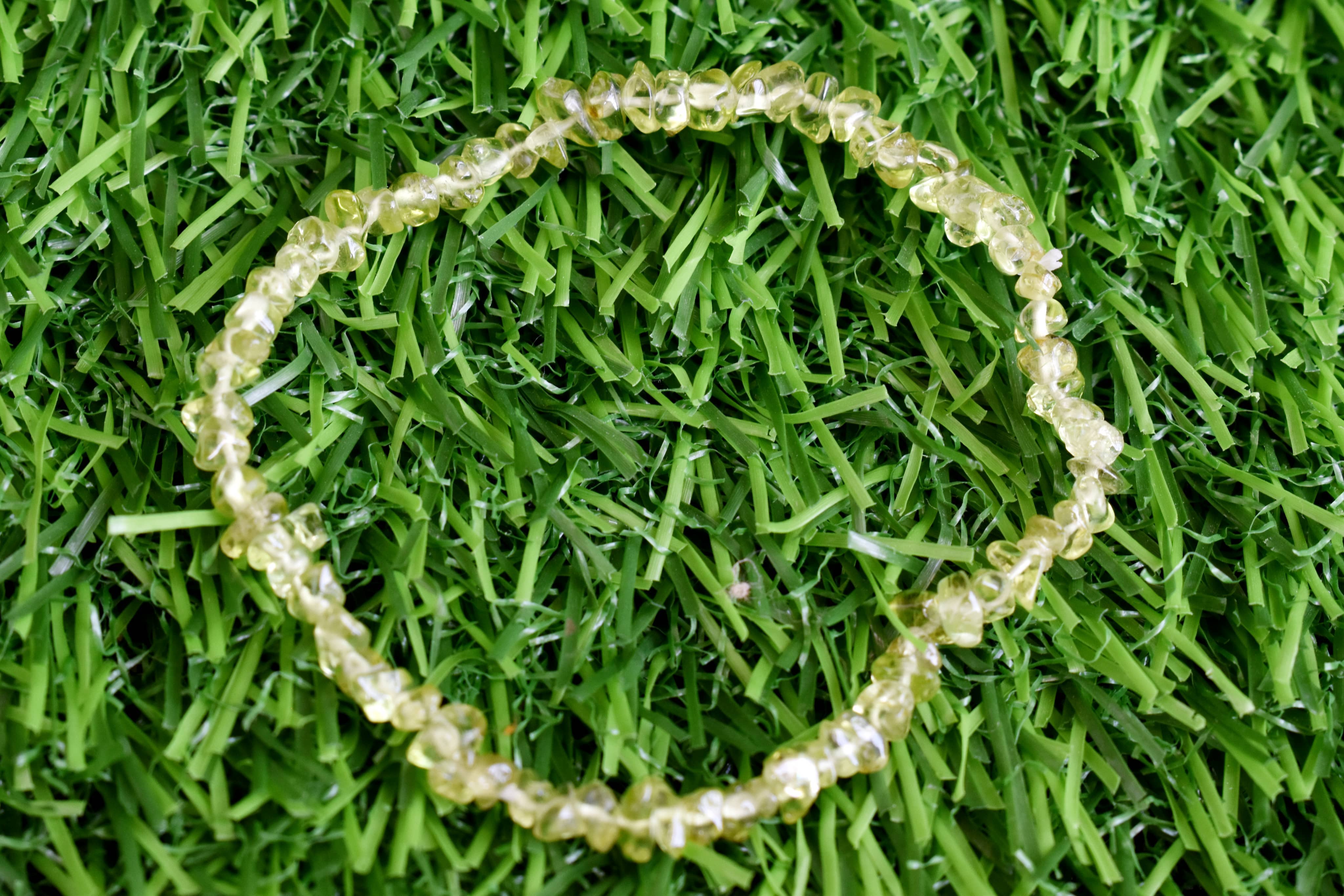 Soothing Crystals – wholesale Beaded bracelet – Healing Stone | Peridot | Chip Bracelet | Spiritual Jewelry2