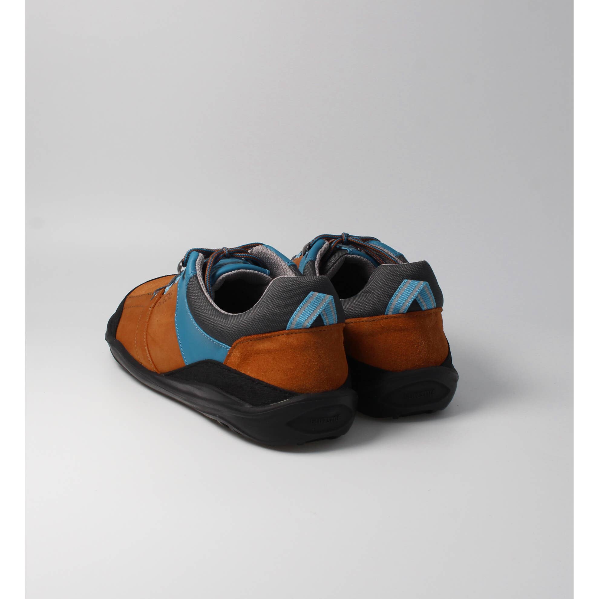 bLIFESTYLE - Wholesale Hiking Boots - Unisex - TrekkStyle barefoot shoe2