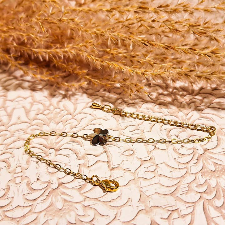 1 bracelet papillon Swarovski chaine gold-filled doré pour la vente par Lydée Déco