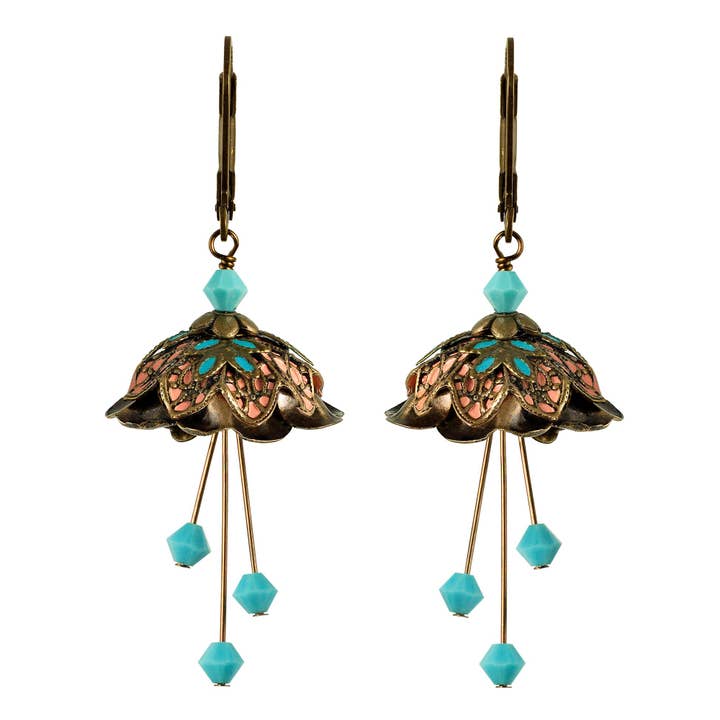 Fada das Flores: Brincos de Flor Dura Pintados à Mão com Cristais por atacado de NoMonet