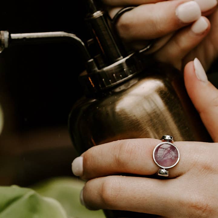 CONQUERing - Vendita all'ingrosso Anelli con pietra singola/solitario - Elemento in cristallo ametista4