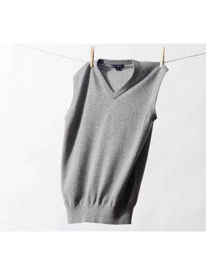 State Cashmere - Vente Pull sans manches – homme - Le pull sans manches basique en cachemire à col en V pour homme11