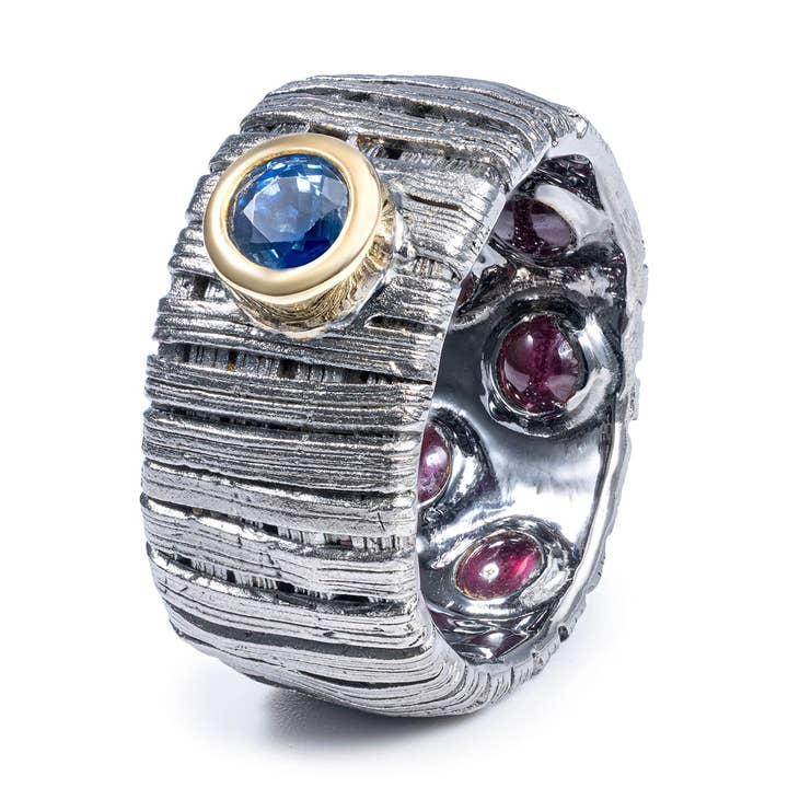 Autarch Singular Edition Egoist Sølvring med Blå Safir & Skjult Rubin for engroshandel hos German Kabirski