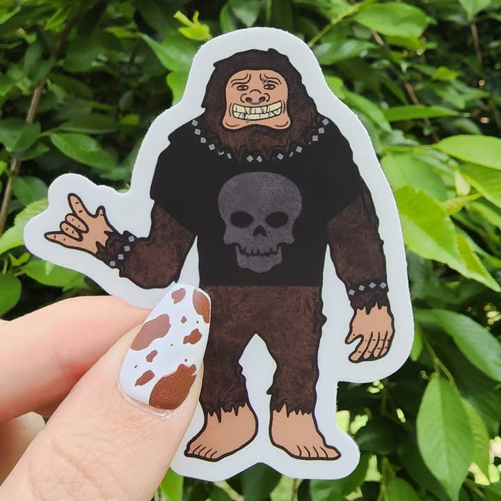 Emo Bigfoot Cryptid klistermærke, Cryptid Art, Cryptid Lover gave for engroshandel hos The Dungeon Rose
