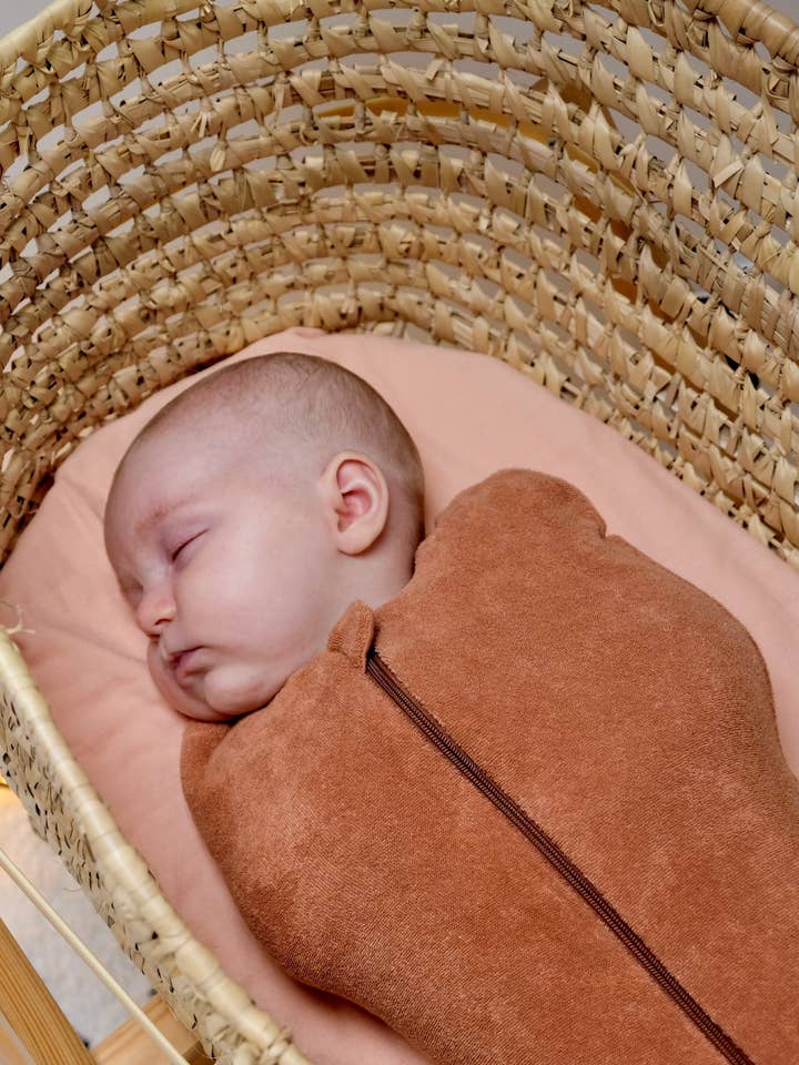 Tante Reine - Wholesale Sleepsack - Baby - “La Cassonade” swaddler3