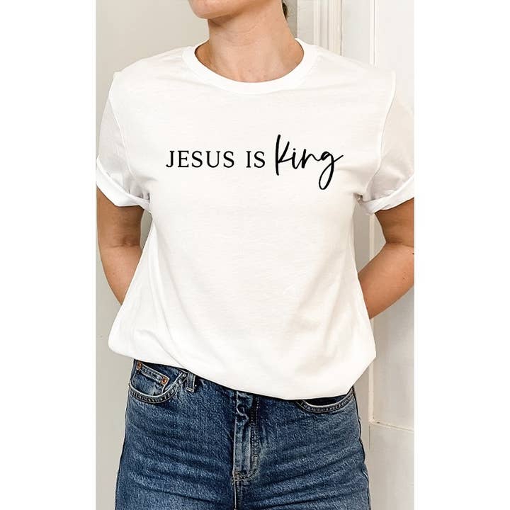T-shirt graphique de Pâques chrétien Jesus Is King pour la vente par Select Apparel