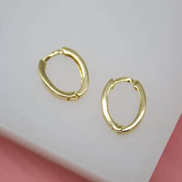 Orecchini Huggies ovali in oro 18 carati per la vendita all'ingrosso da parte di MIA Jewelry