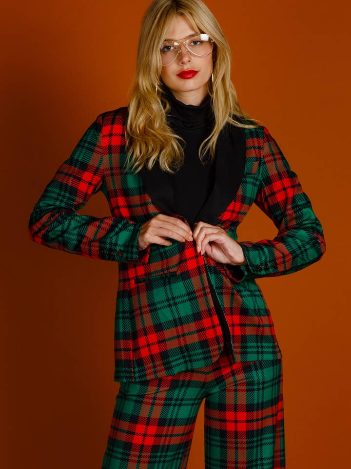 Shinesty, Inc - Wholesale Blazer – Women's - The Lincoln Log Love Lady | Women's Green Plaid Christmas Suit
