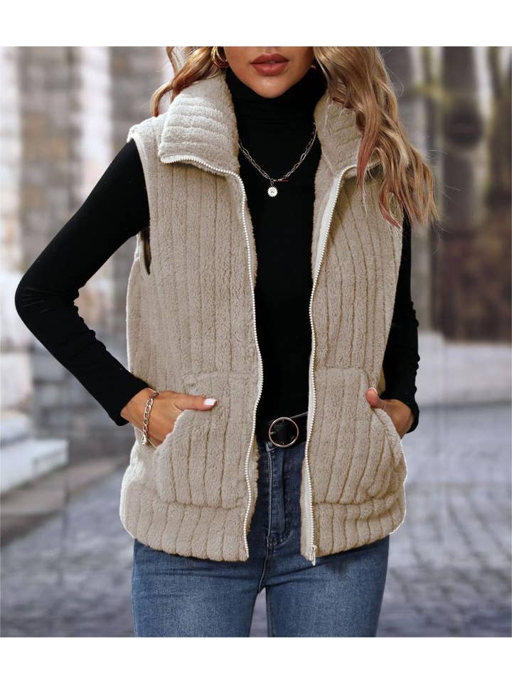 Rosa Clothing - Wholesale Outerwear Vest - Women's - Warm sherpa plush fleece zip outerwear vest