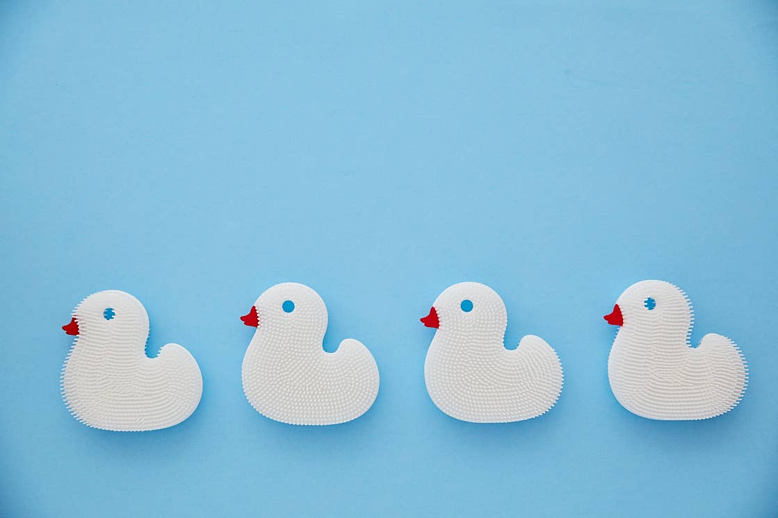 New People Company - Vendita all'ingrosso Gioco per il bagnetto - Neonati - Giocattolo da bagno per bambini Squigee/Duck/White/Silicone2