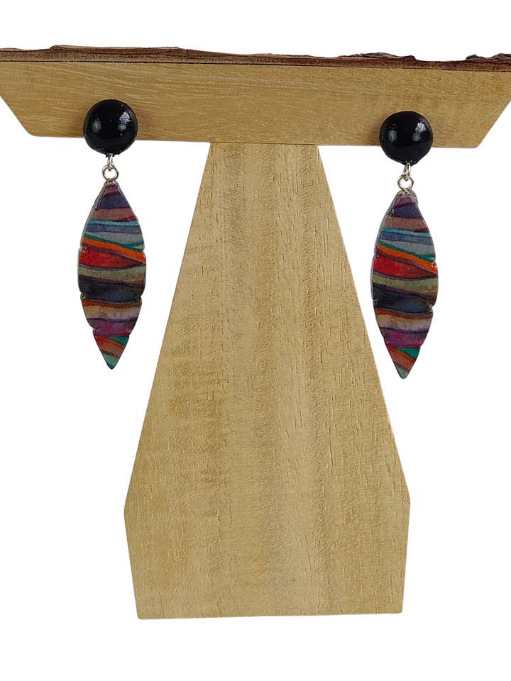 Leaf earring for wholesale by NOA ECCO