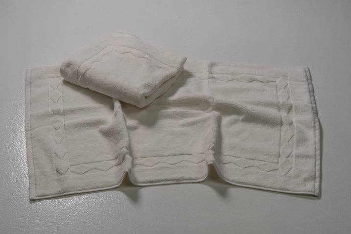Thirsty Towels - Wholesale Bath Mat Set - Luxury 2-pc. Bath Mat Set2