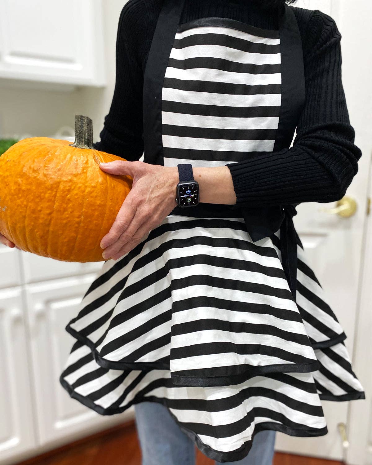 Wrapables.com - Wholesale Apron - Wrapables Classic Vintage Apron, Stylish Cooking Apron14