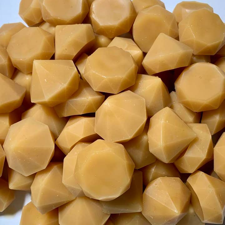 Posey Handmade - Wholesale Craft Supplies - Thread Gem 100% Beeswax Thread Conditioner3