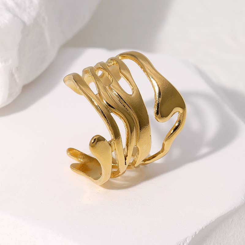 White Leaf – wholesale Band/stacked ring – Twisted Multi Band Ring in Gold 
0