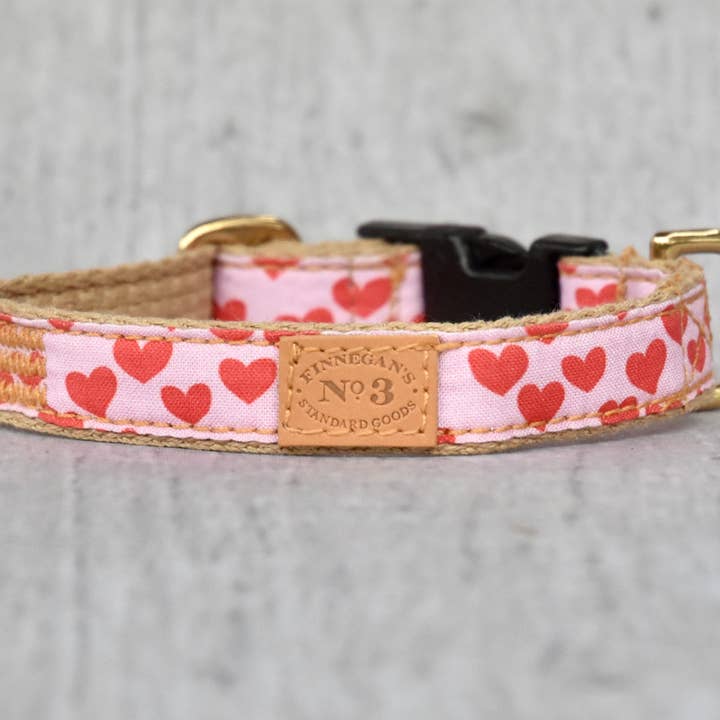 Collier True Valentine 3/4" pour la vente par Finnegan’s Standard Goods