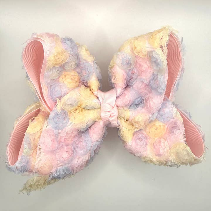 Fleurs Texturées Pastel Nœud pour la vente par Luminous Sky Bowtique