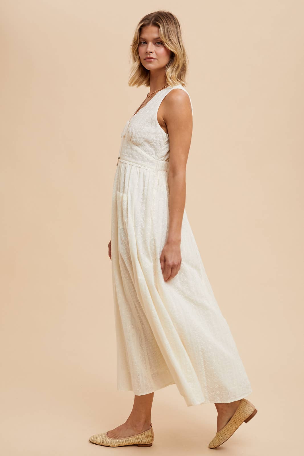 In Loom – Großhandel Kleid – Damen – ÄRMELLOSES KLEID AUS BAUMWOLLE MIT ÖSEN4