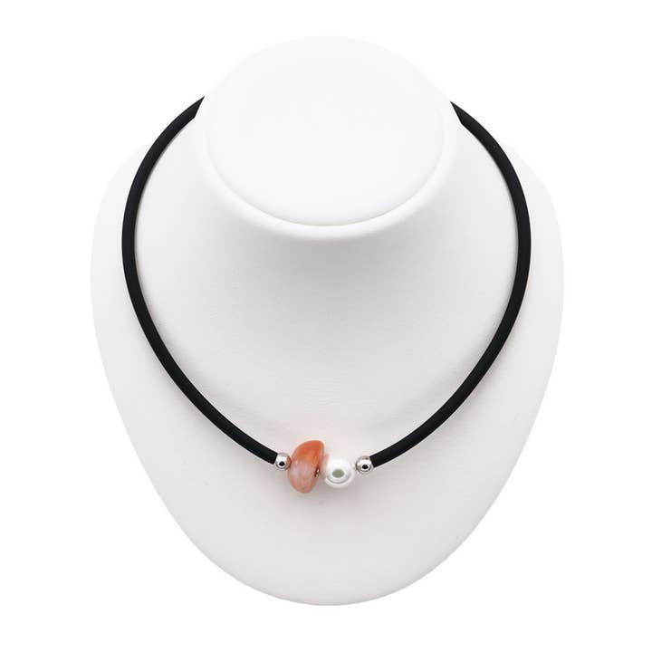 France Perles – Großhandel Perlenkette – Halskette mit mallorquinischen Perlen und Karneol — 12 mm3