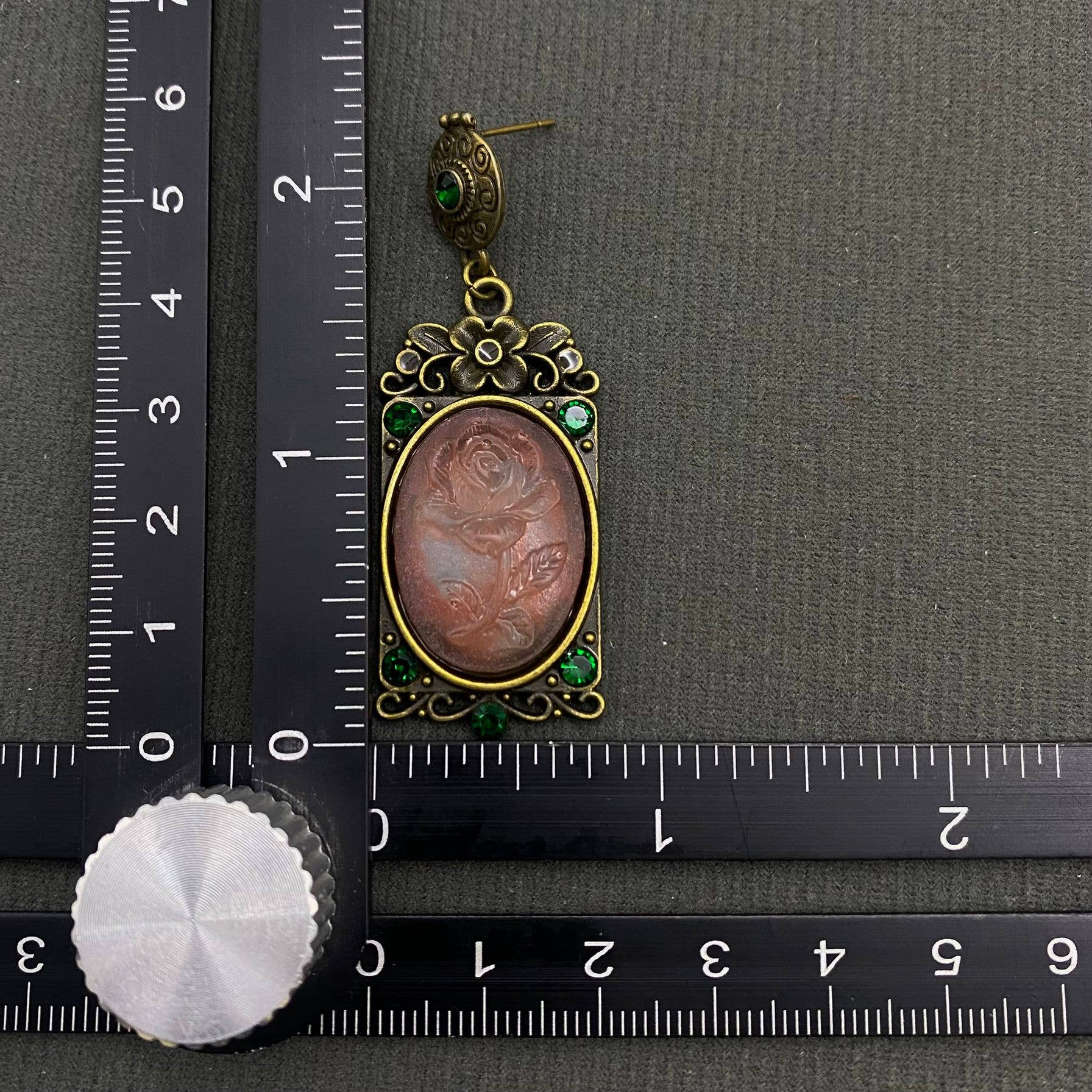 Mio Queena - Wholesale Dangle Earrings - Vintage Court Style Rose Danlge Earrings3