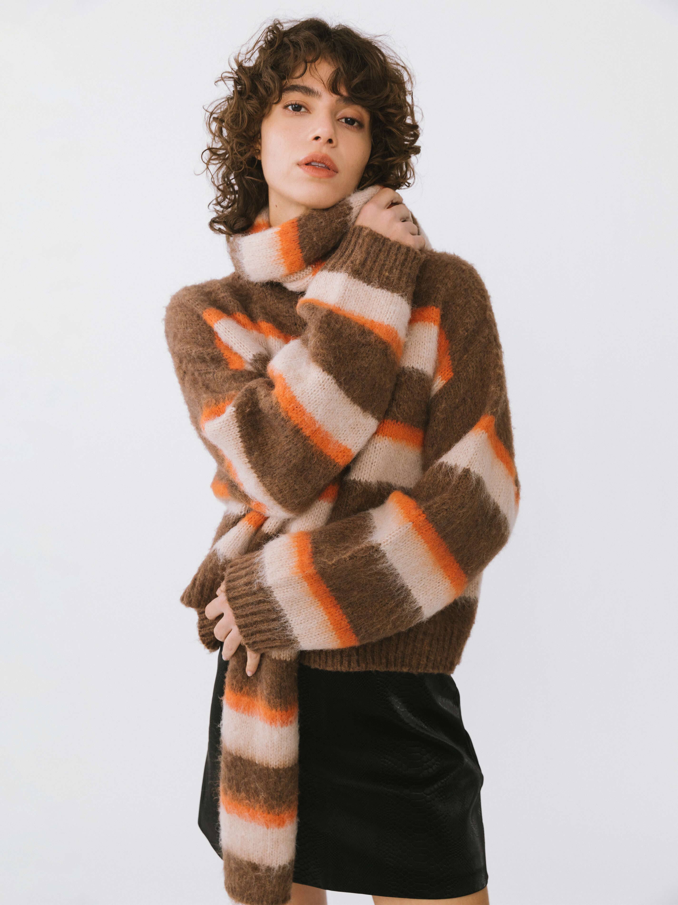 CUBIC - Wholesale Cardigan - Women's - Striped Color Block Wool Knit Cardigan With Scarf17