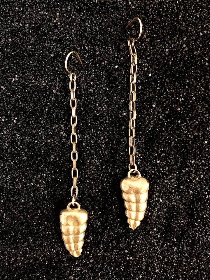 Coll. Boucles d'oreilles pendantes X rattle pour la vente par EVerything & NOthing