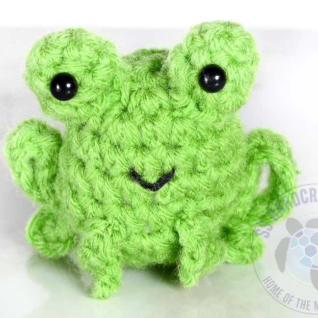 Grenouille tricotée main 3" pour la vente par SS handcrafted Art