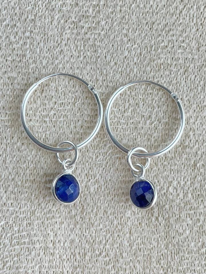 Safir/Rubin/Smaragd Sterling Sølv Soveøreringe for engroshandel hos With Extraordinary Grace