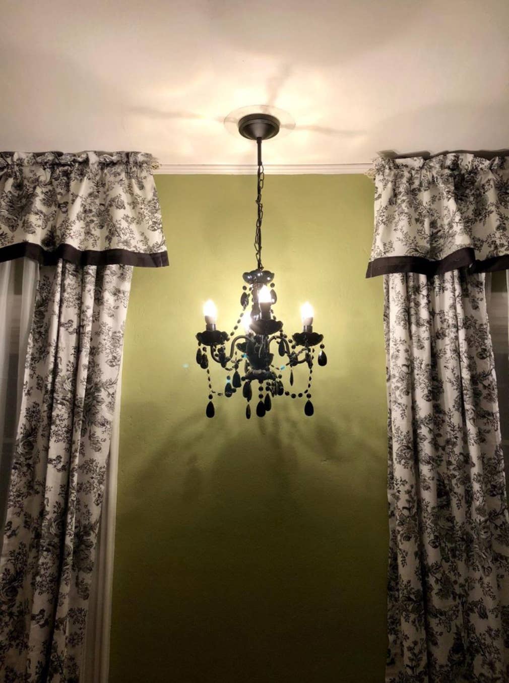 Think Brink - Wholesale Chandelier/Hanging Light - 4 Light Black Chandelier4