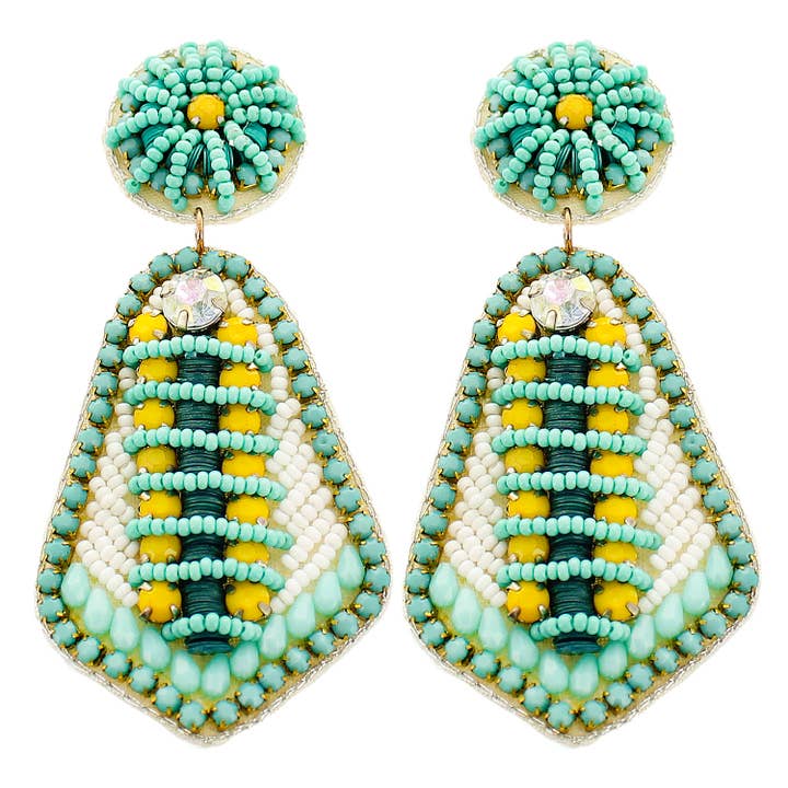 Boucles d'oreilles ornées de perles de rocaille pour la vente par PANNEE