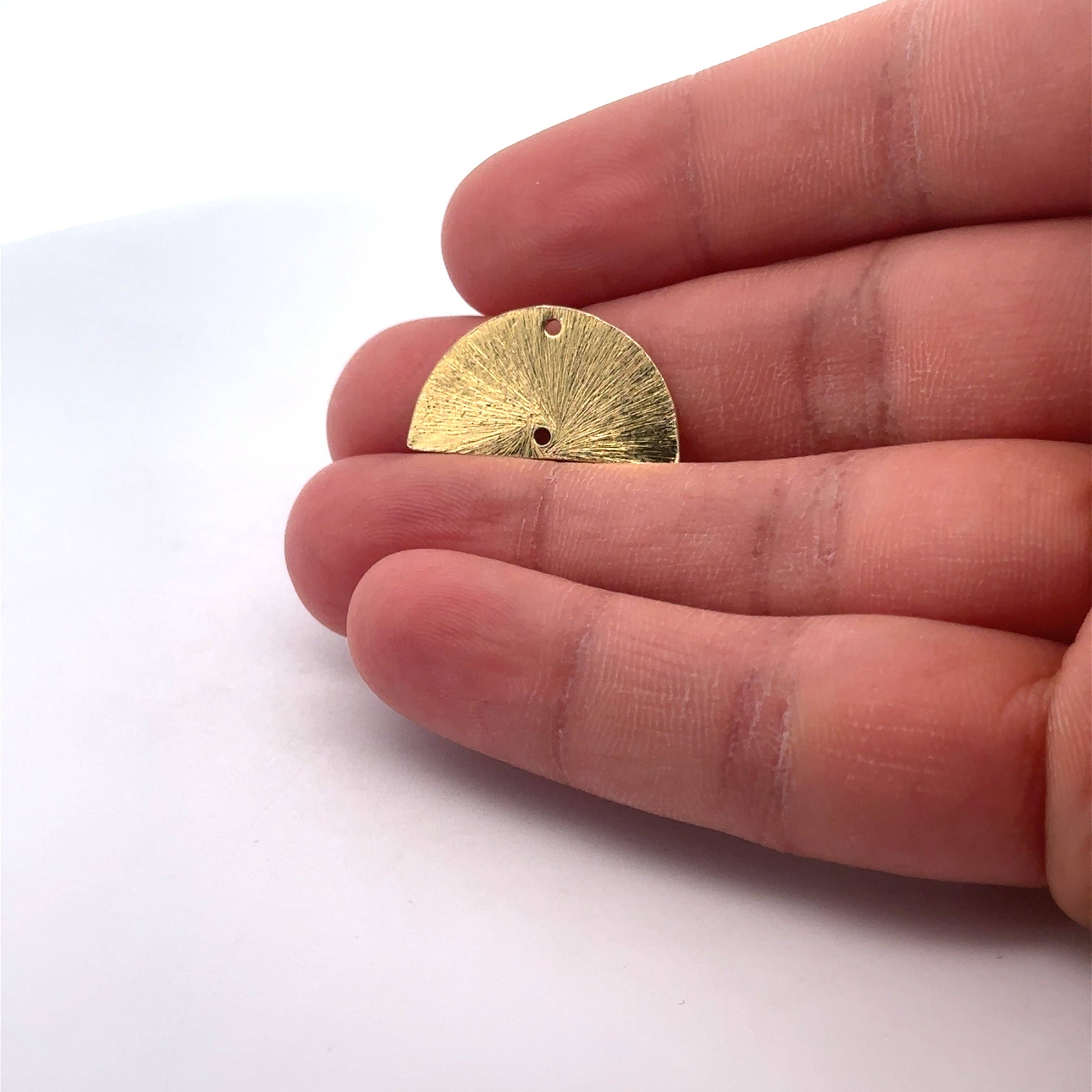 Purity Beads – Pendente/pingente individual por atacado – 8 a 15 peças. Acabamento dourado, prateado, semi-círculo em metal negro, revestido a E, peças em tamanhos: "32X20mm, 25X13mm e 20X9mm.2