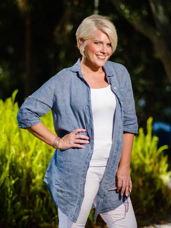 Naya Leinen-Boyfriend Hemd (BQ120) für den Großhandel von TINA Stephens Italy/Tees By Tina