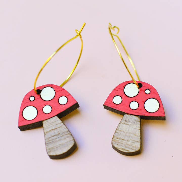 Créoles en forme de champignon pour la vente par Silly Loaf