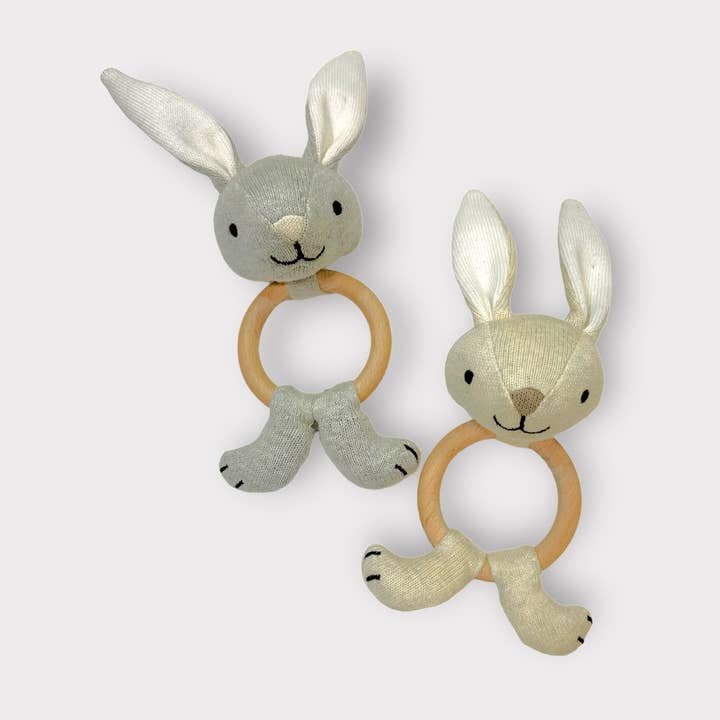 Lapin - Hochet en bois pour bébé pour la vente par Viverano Organics
