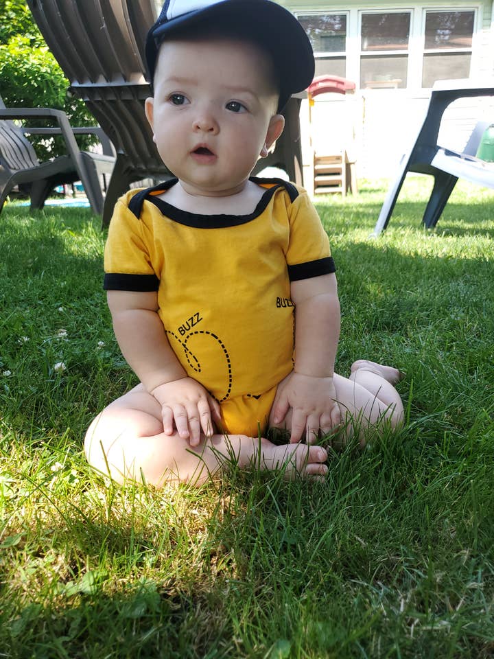 Buzz the Bee Baby Bodysuit for wholesale by Doodle Pants