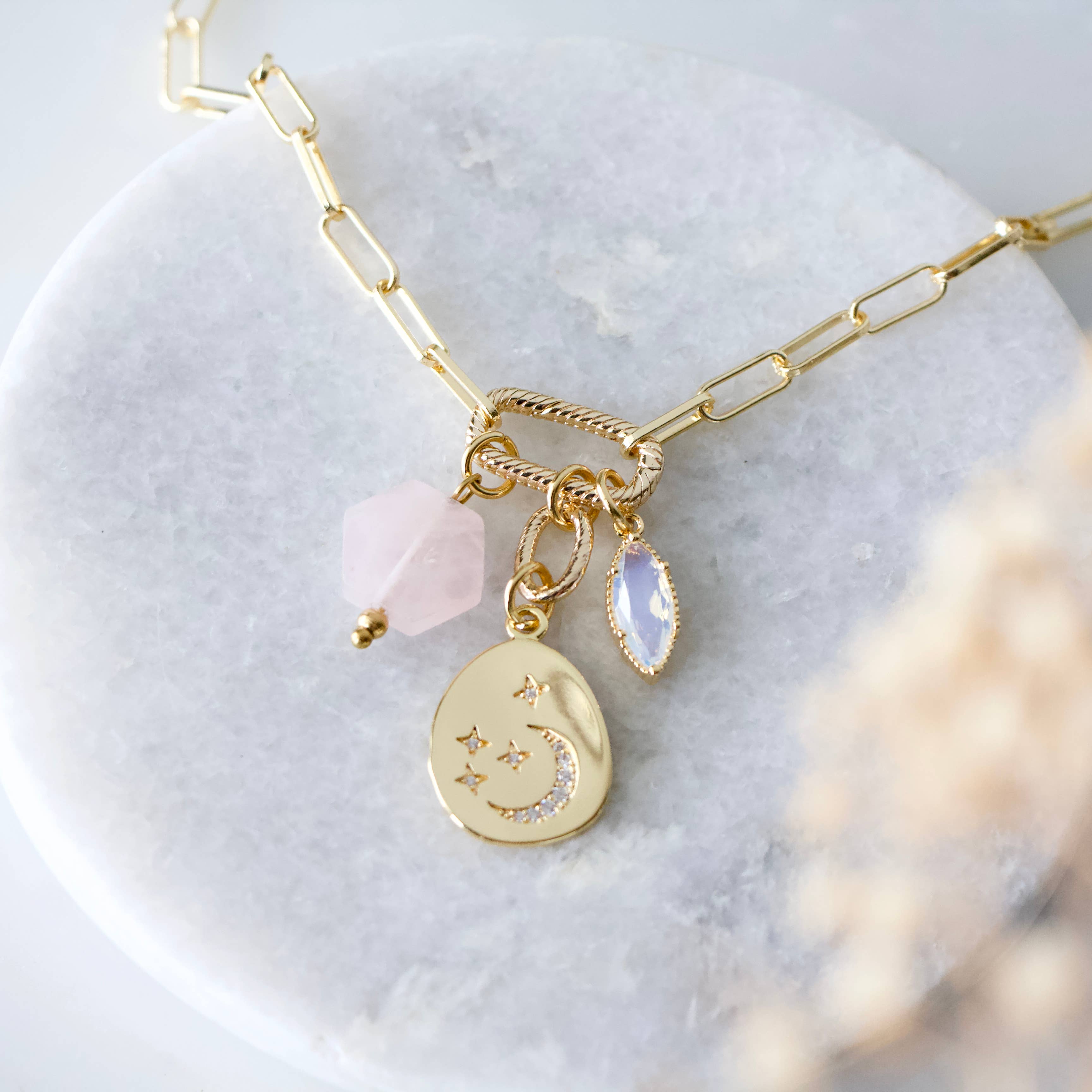 Mesa Blue - Vendita all'ingrosso Collana con ciondolo/pendaglio - Collana con ciondolo a moneta celestiale in quarzo rosa e opalite2