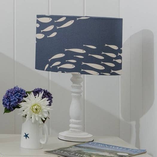 Lampenschirm „Blauer Fischschwarm“, Größe S für den Großhandel von SeaKisses