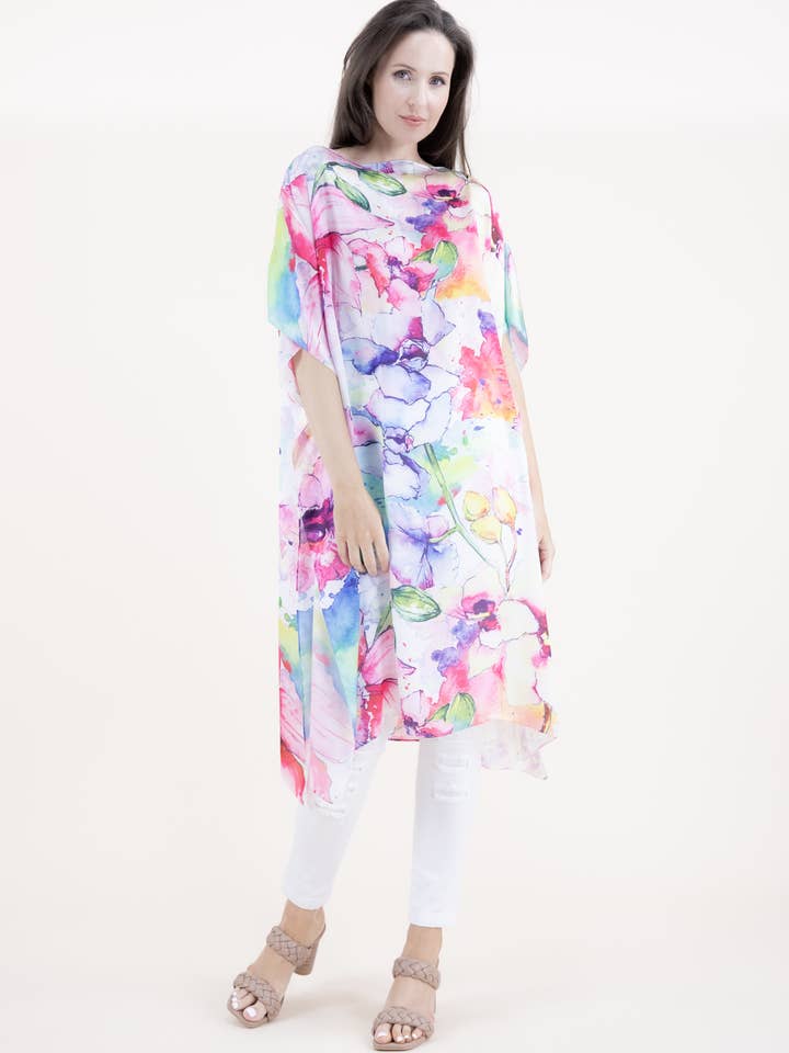 Caftan en satin à motif de fleurs aquarelle pour la vente par Original USA