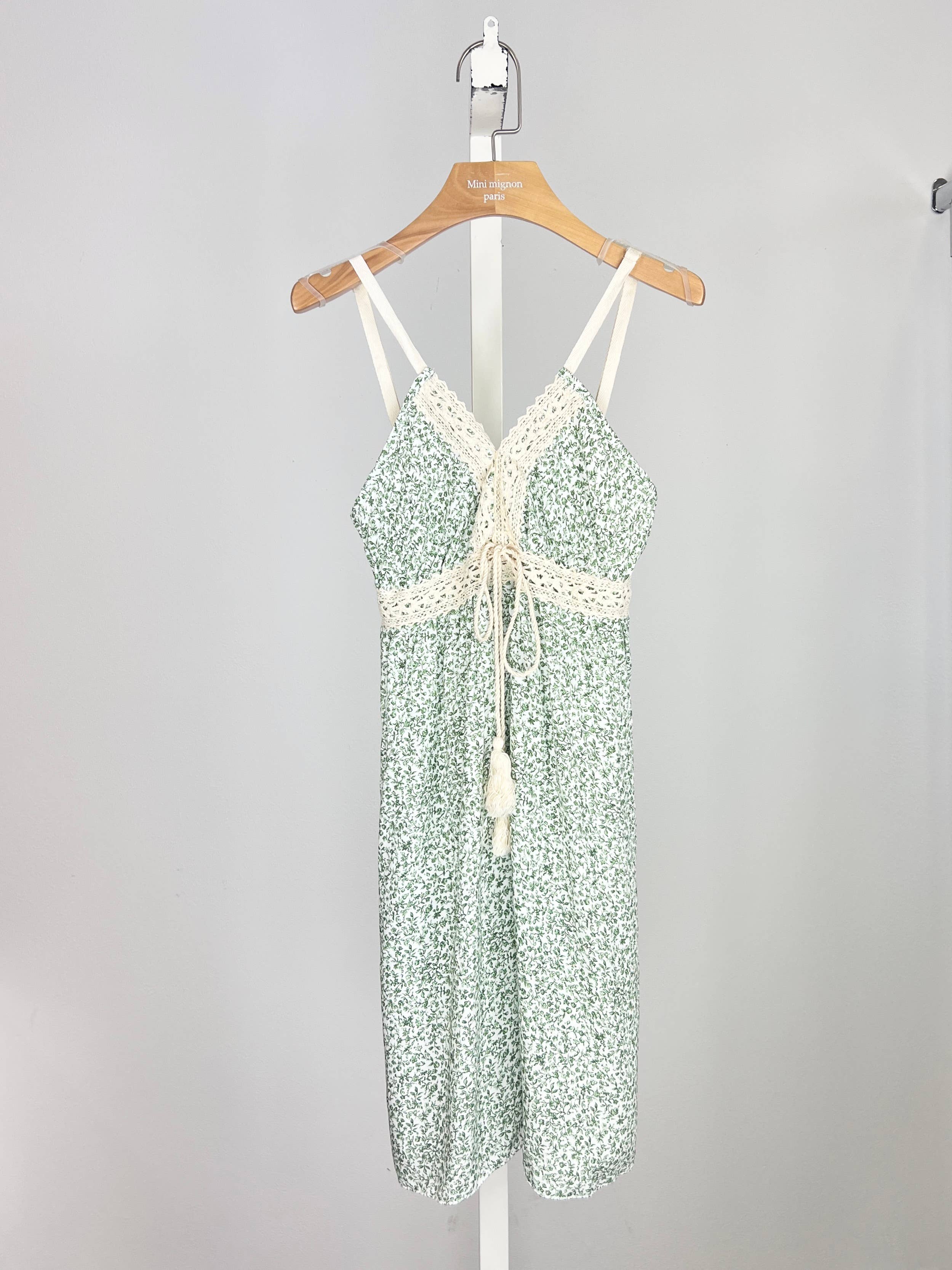 MINI MIGNON PARIS – wholesale Dress – Kids – Bohemian floral dress with lace and adjustable straps for girls2