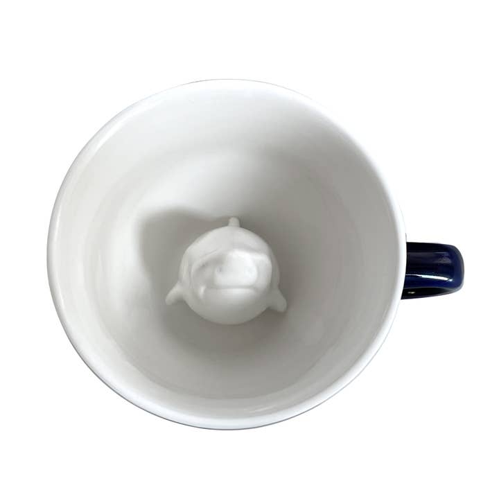 Marineblå Hvidhaj | Keramisk overraskelseskrus (11 oz. marineblå) for engroshandel på Faire1